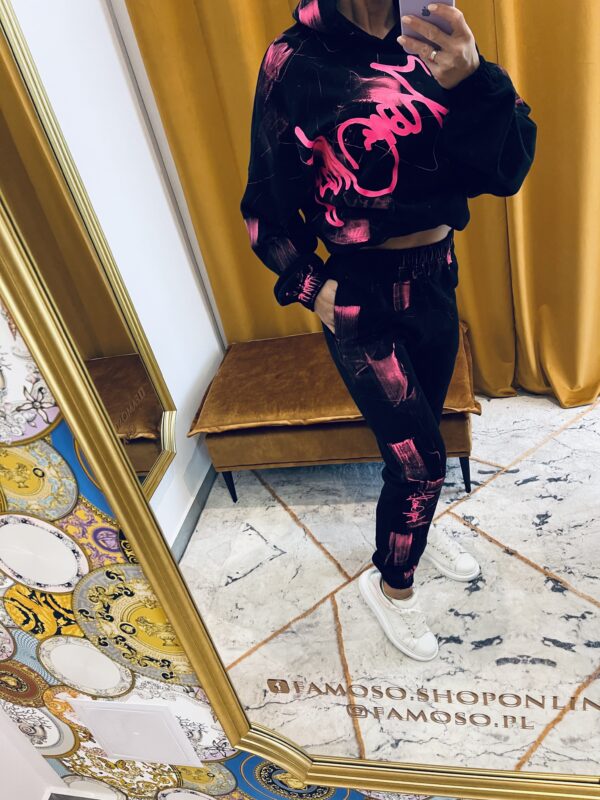 Joanna Muzyk spodnie dresowe BLACK LOVE/PINK