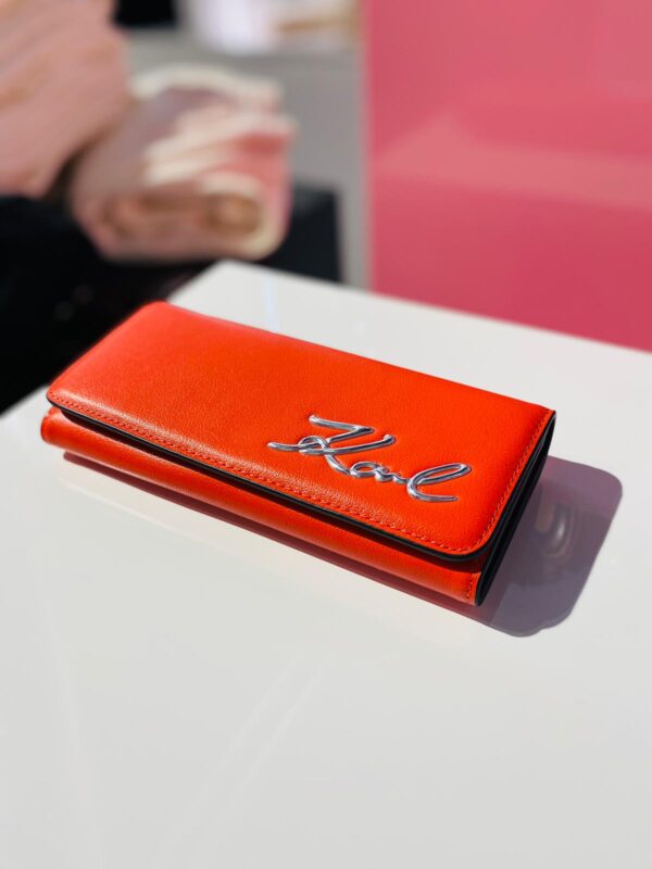 Czerwony portfel K/SIGNATURE