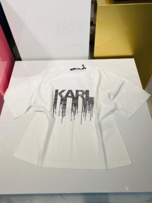 T-shirt z kryształkami logo KARL biały